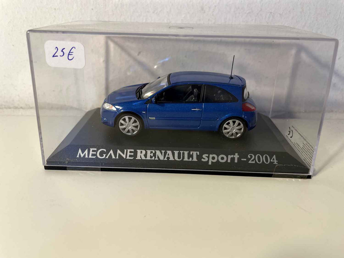 Renault Mégane sport bleue de 2004