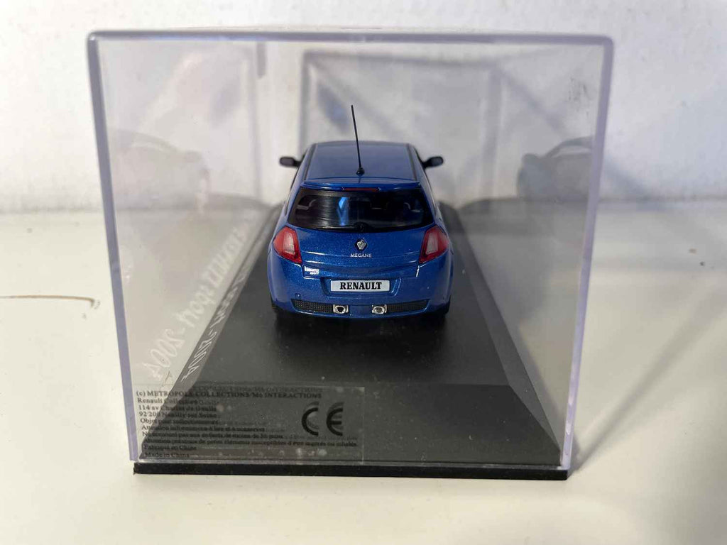 Renault Mégane sport bleue de 2004