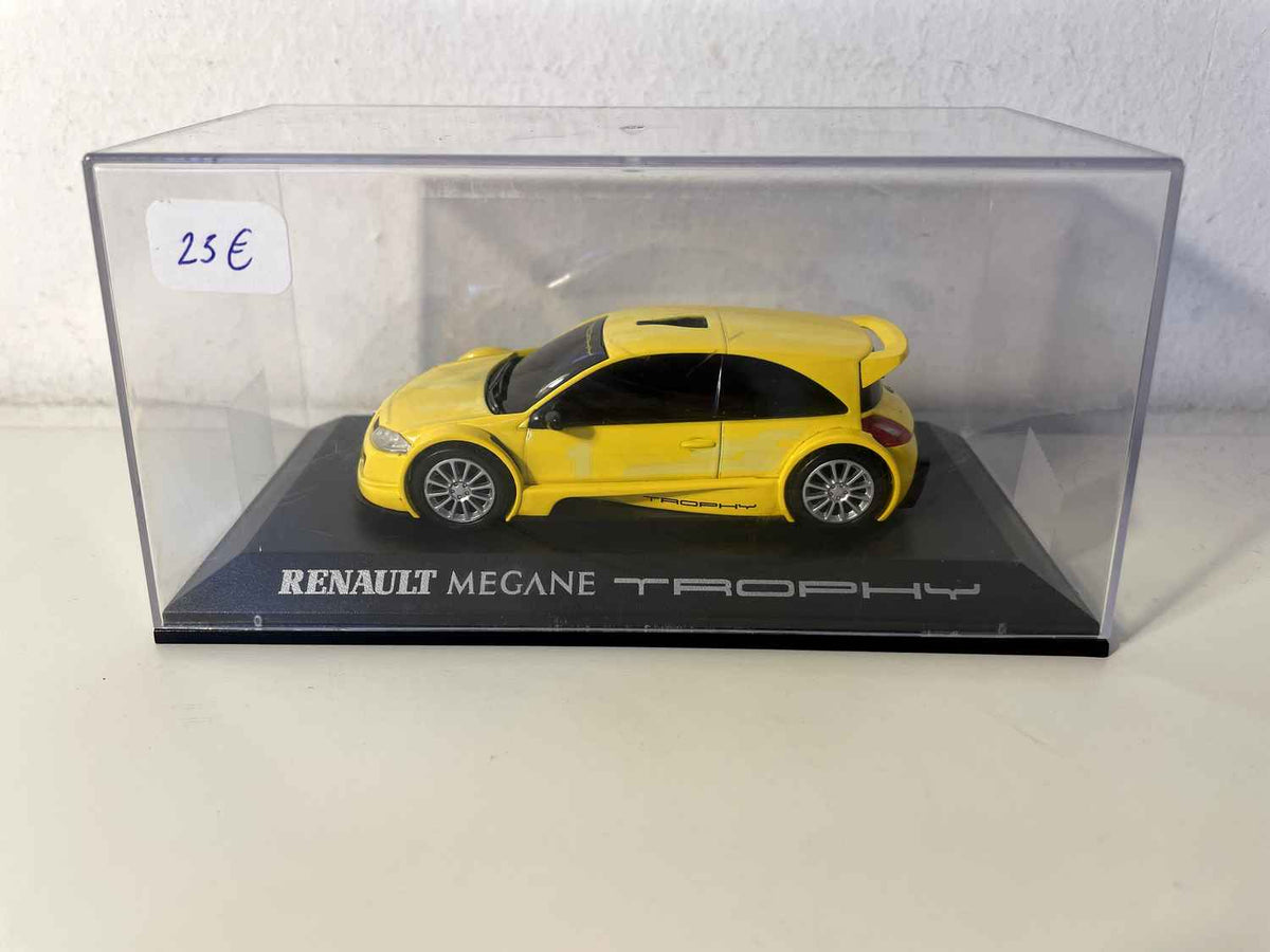 Renault Mégane Trophy żółty