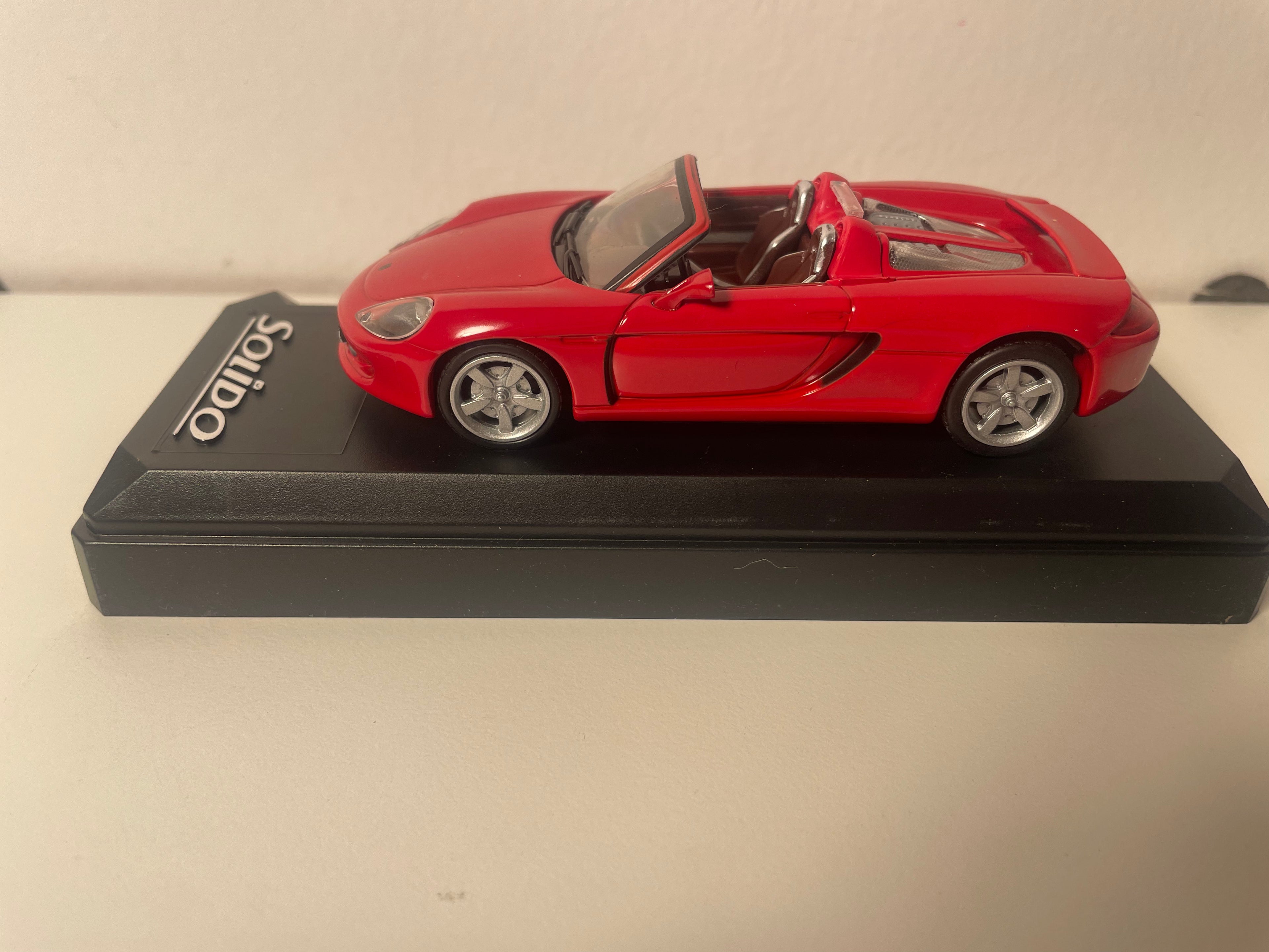 Porsche Carrera GT roude vun 2001 - Solido Referenz