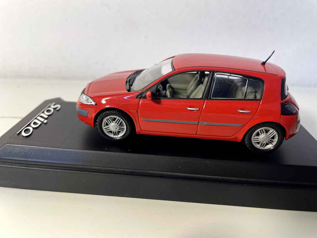 Renault Mégane rouge de 2003 (Solido référence 1579)
