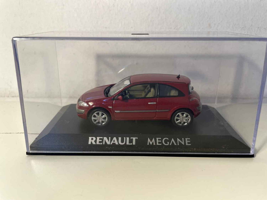 Renault Mégane donkelrout