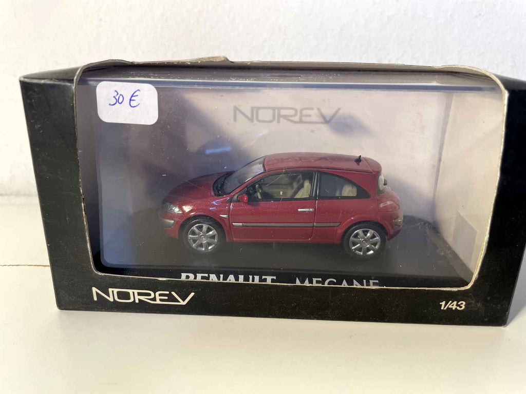Renault Mégane donkelrout