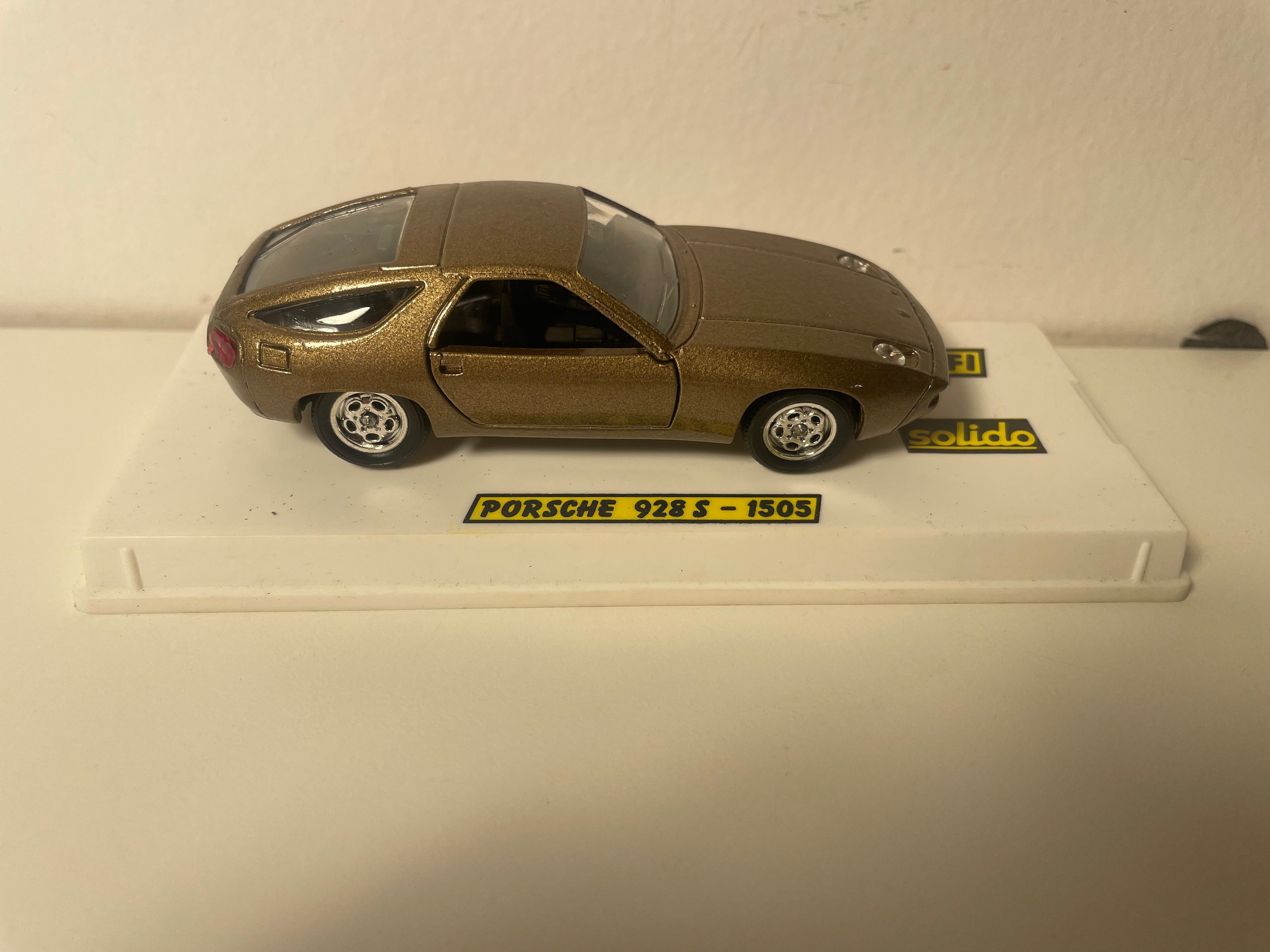 Porsche 928S brong? - Solido Referenz 1505