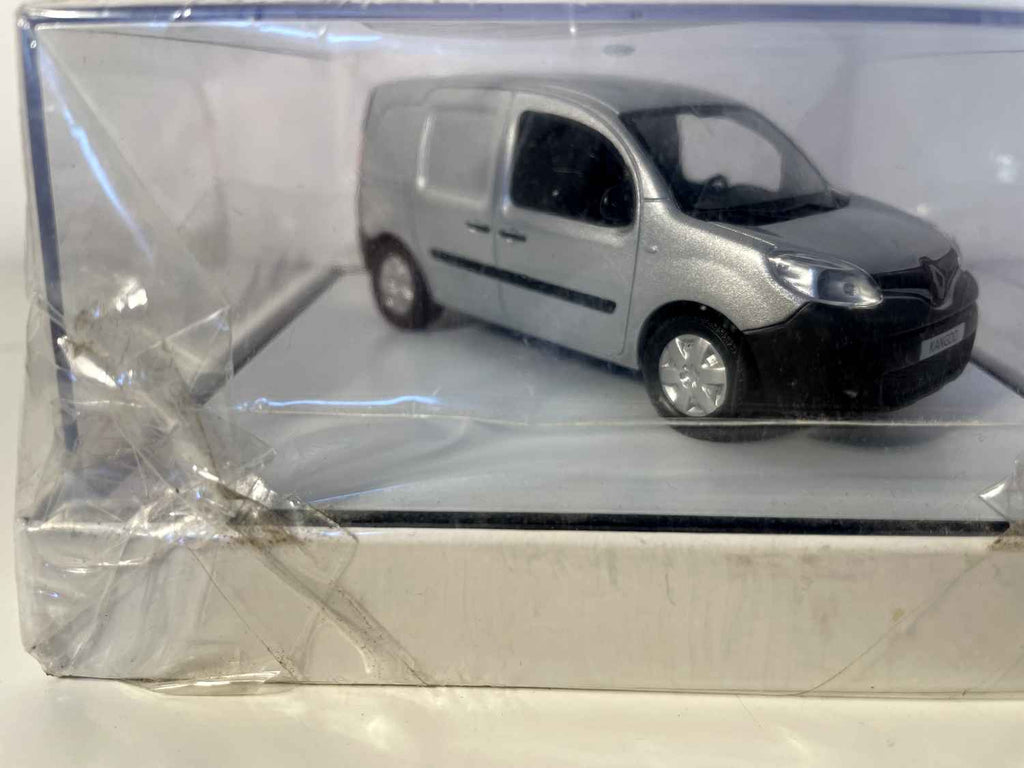 Groe Renault Kangoo (quadratesch Këscht)