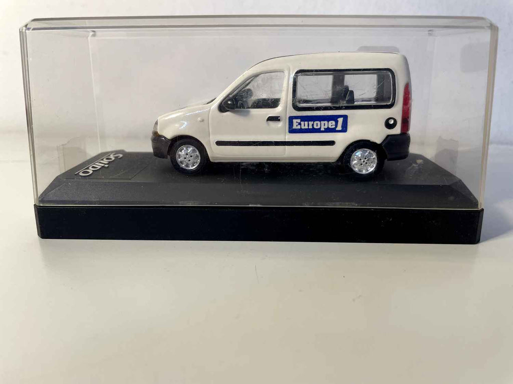 Witte Renault Kangoo EUROPA 1