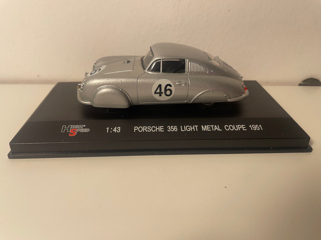 Porsche 356 light métal coupé szary numer 46 z 1951 roku - kolekcja High Speed