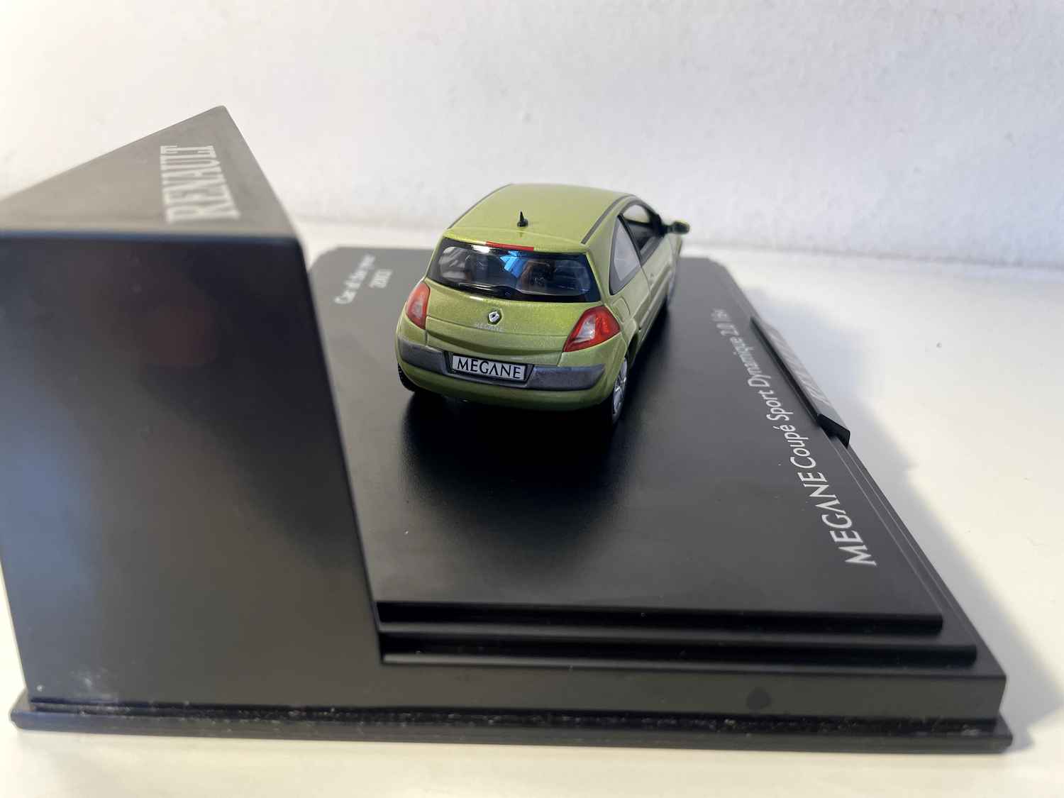 Renault Mégane coupé sport dynamique 2.0 16 v verde