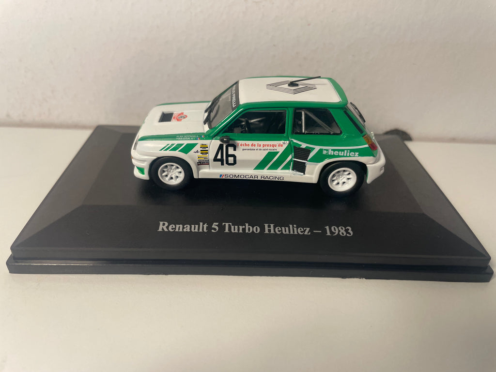 Renault 5 Turbo Heuliez blanche et verte numéro 46 de 1983 (blister) - Le rétro passager a été recollé