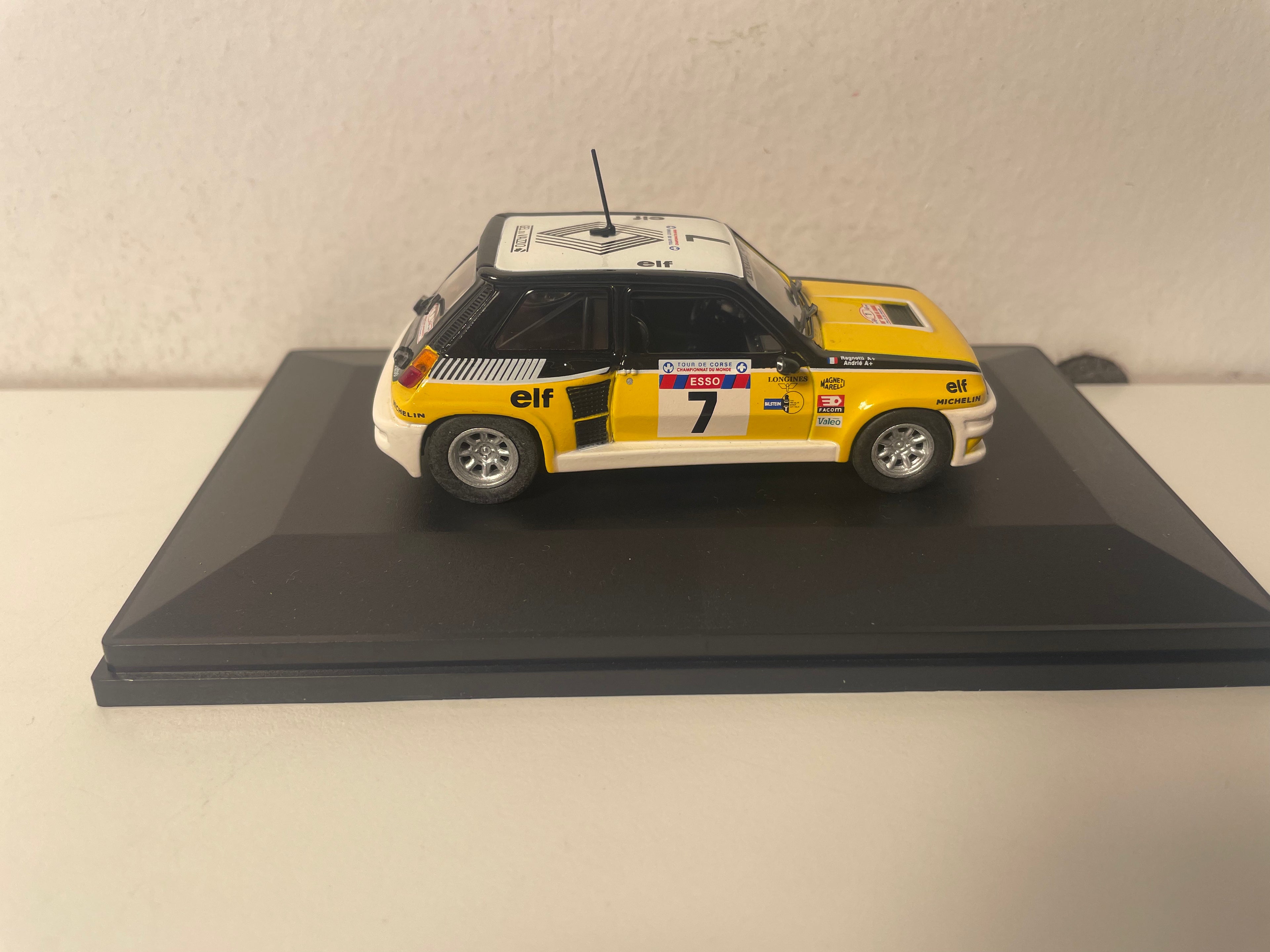 Renault 5 Turbo amarillo, blanco y negro número 7 - Tour de Corse de 1982 (blister)