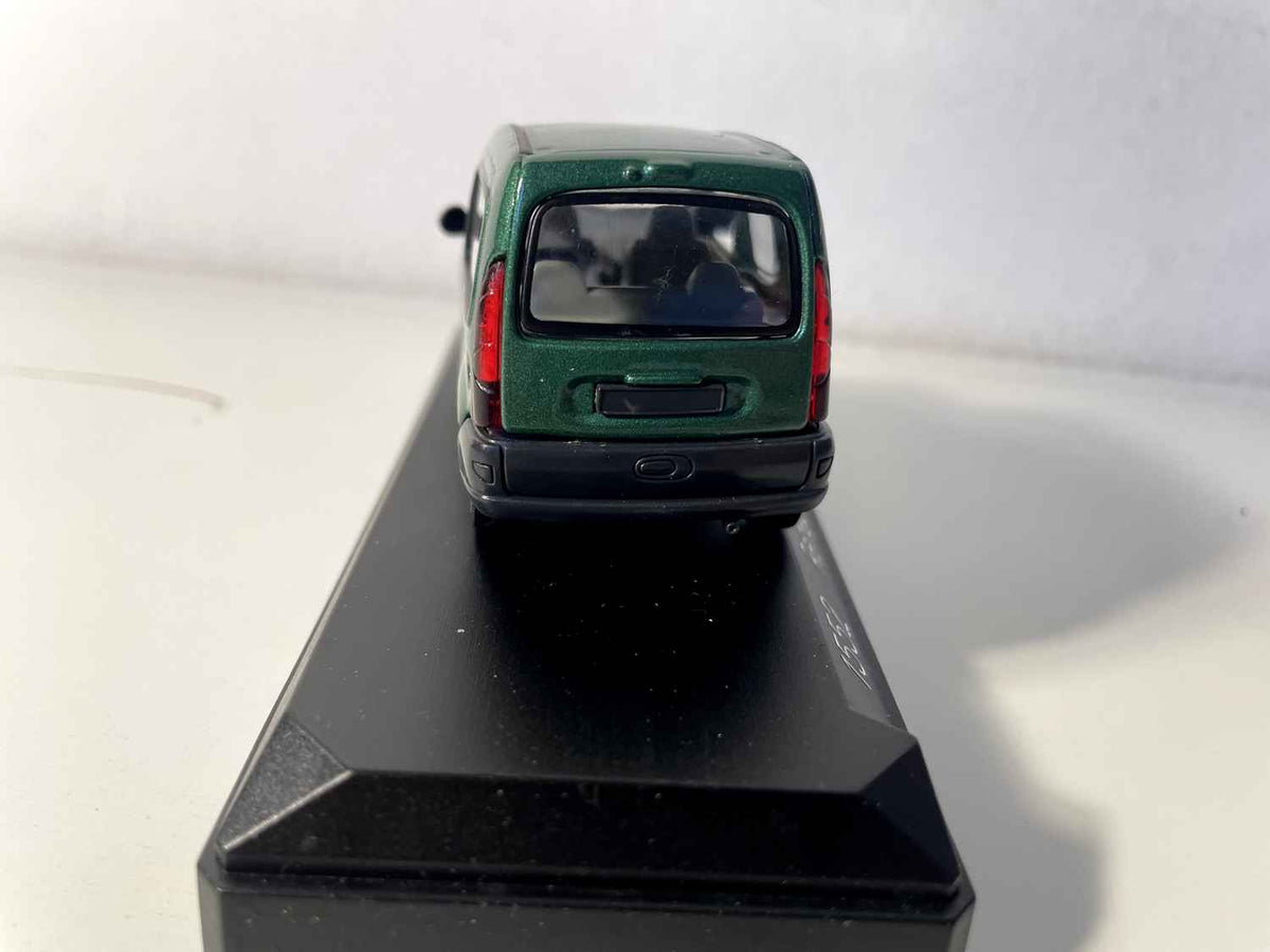 Renault Kangoo Pampa gréng (Solido Referenz 1552)