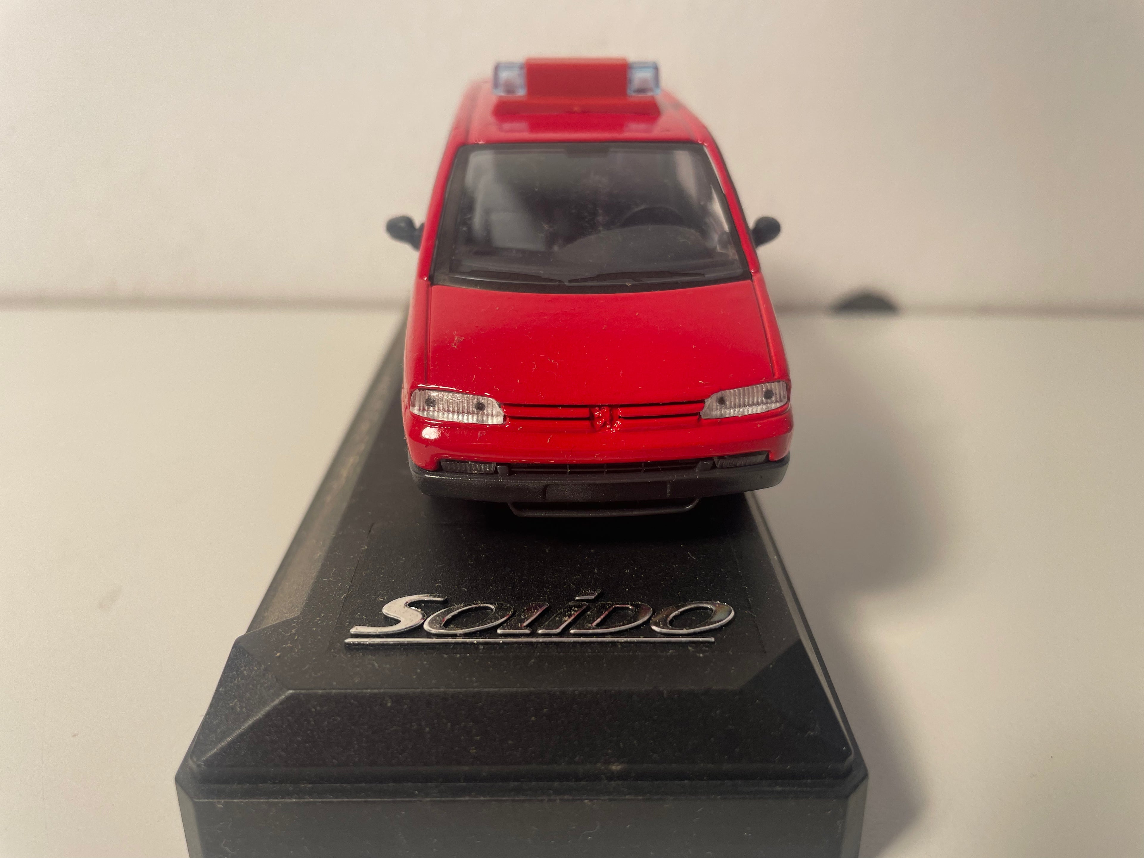 Peugeot 806 rouge de 1995 - POMPIERS - Solido référence 4807 (service d'incendie et de secours département de Haute-Saône (70)