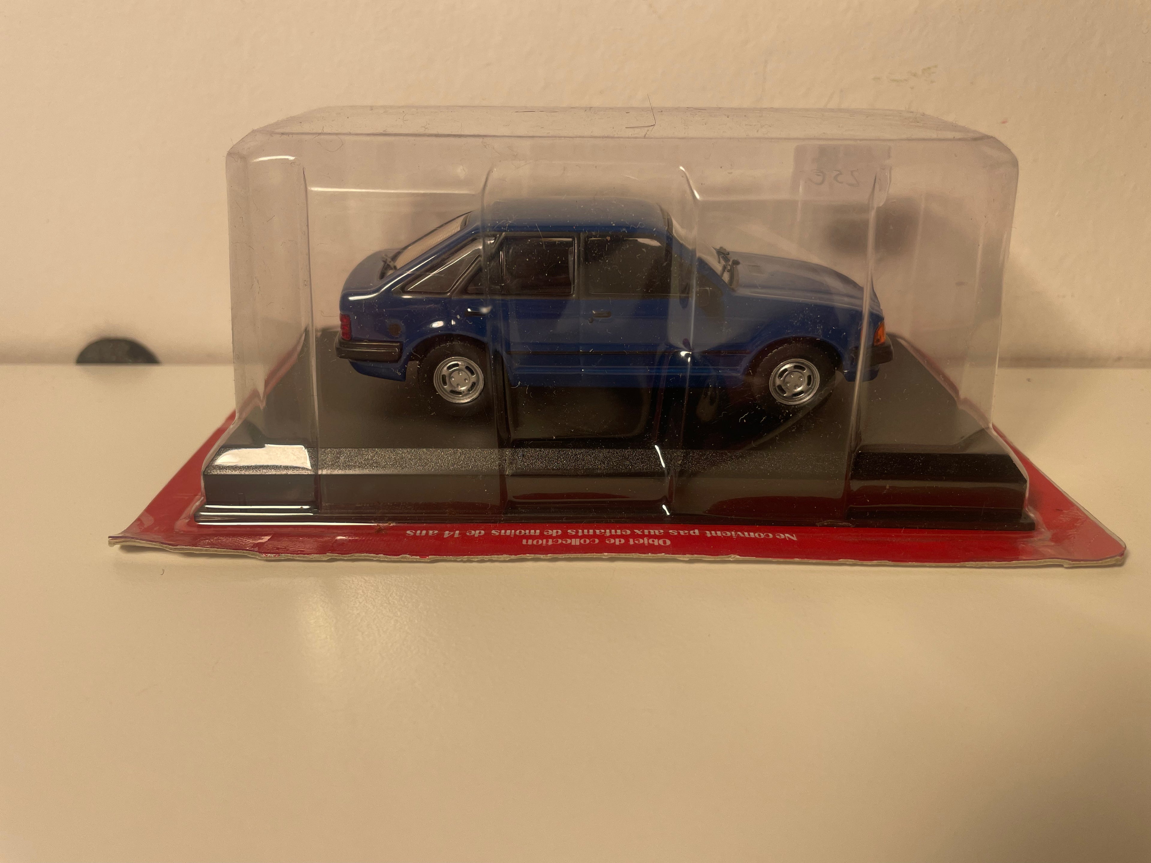 Ford Escort GL azul de 1982 - Auto Plus