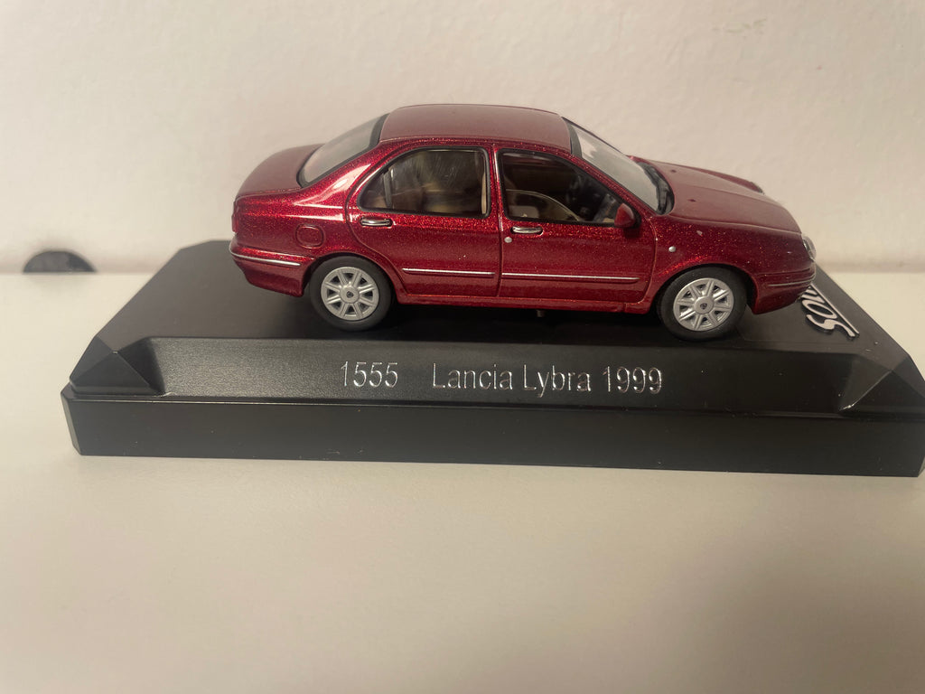 Lancia Lybra ciemnoczerwona/bordowa z 1999 roku - Solido referencja 1555
