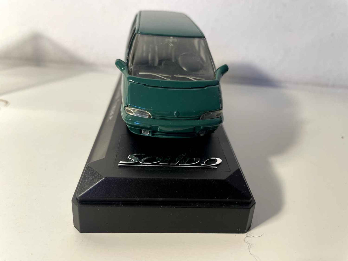 Renault espace verde (Solido referencia 1522) con caja de cartón violeta