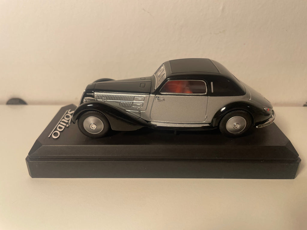 Lancia Astura grau a schwaarz aus 1935 - Solido Referenz 4169