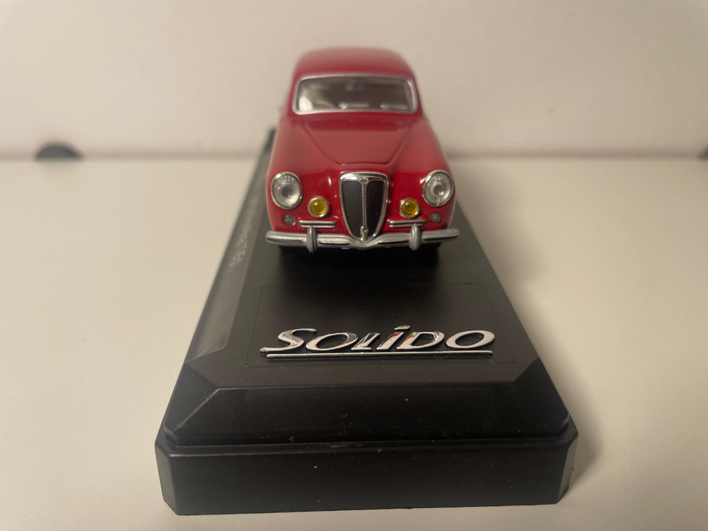 1951 Donkerrode Lancia Aurelia - Solido referentie 4563