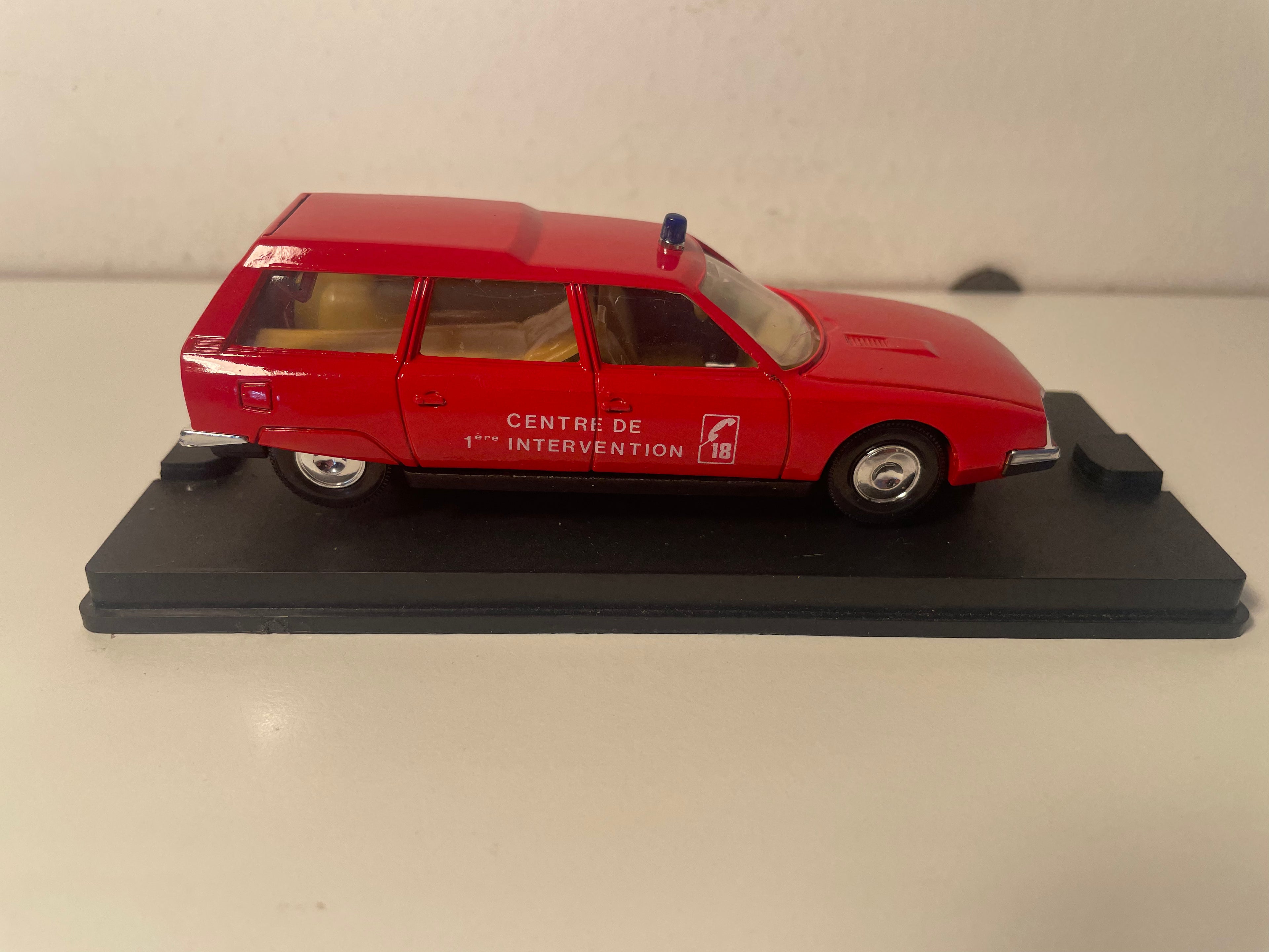 Citroën CX break rood BRANDWEER - Vérem referentie 199