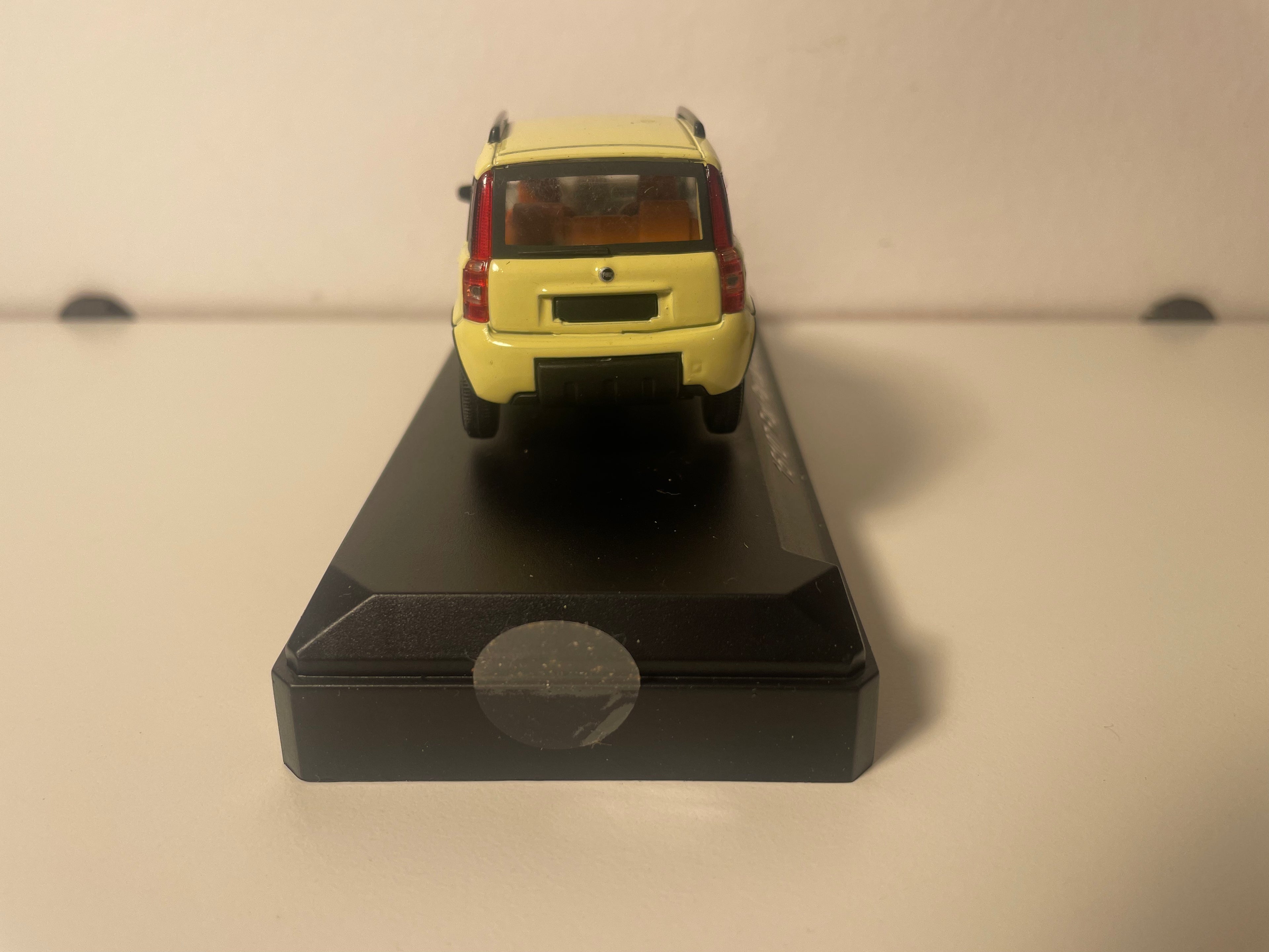 Fiat Panda 4x4 gialla del 2005 - riferimento Solido 15107