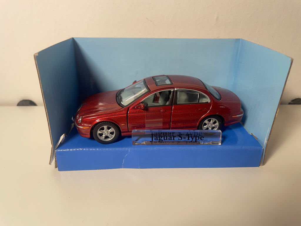 Jaguar S - Type rouge foncée/bordeaux? - Cararama