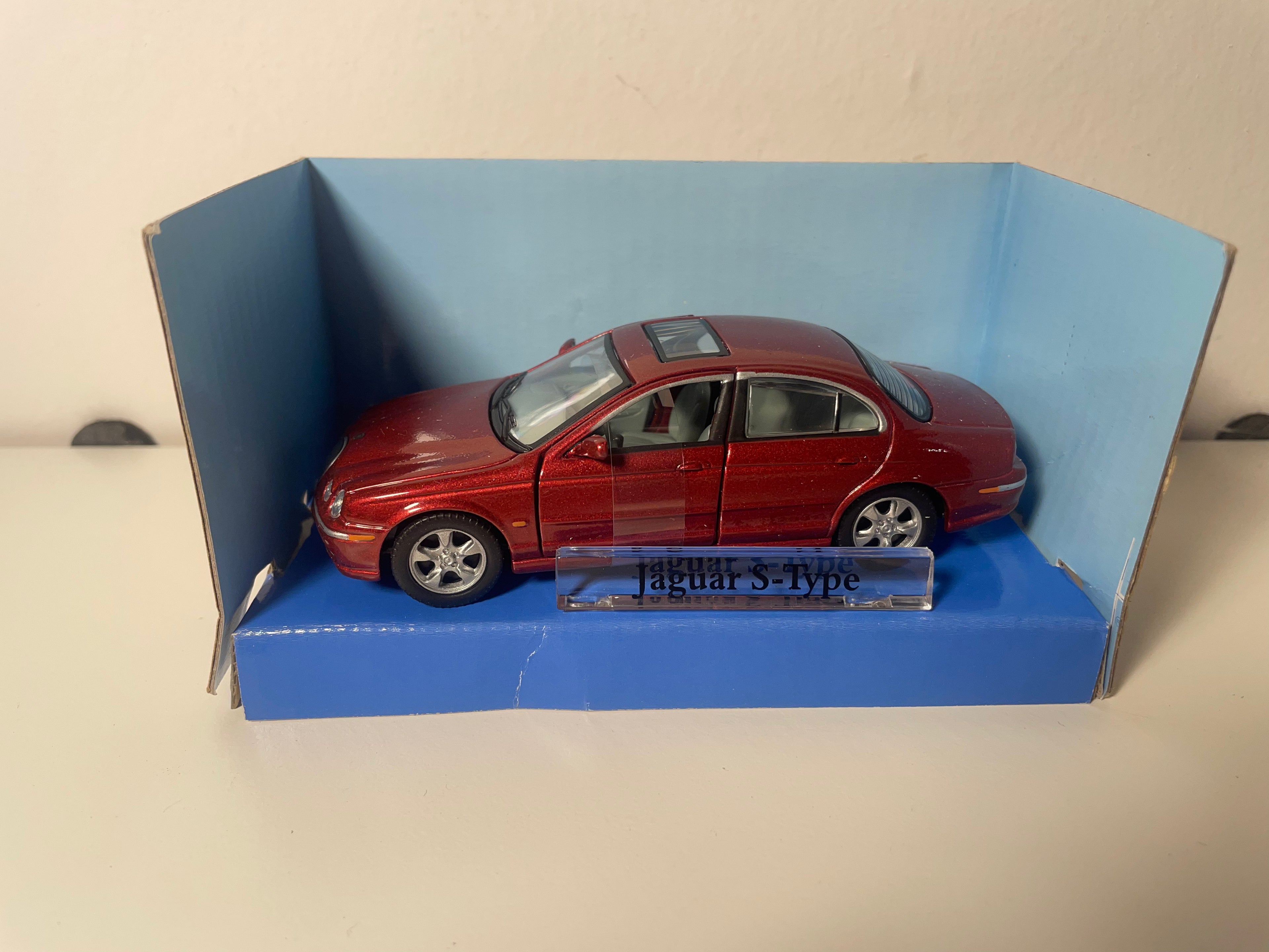 Jaguar S - Typ dunke rout/bordeaux? - Cararama