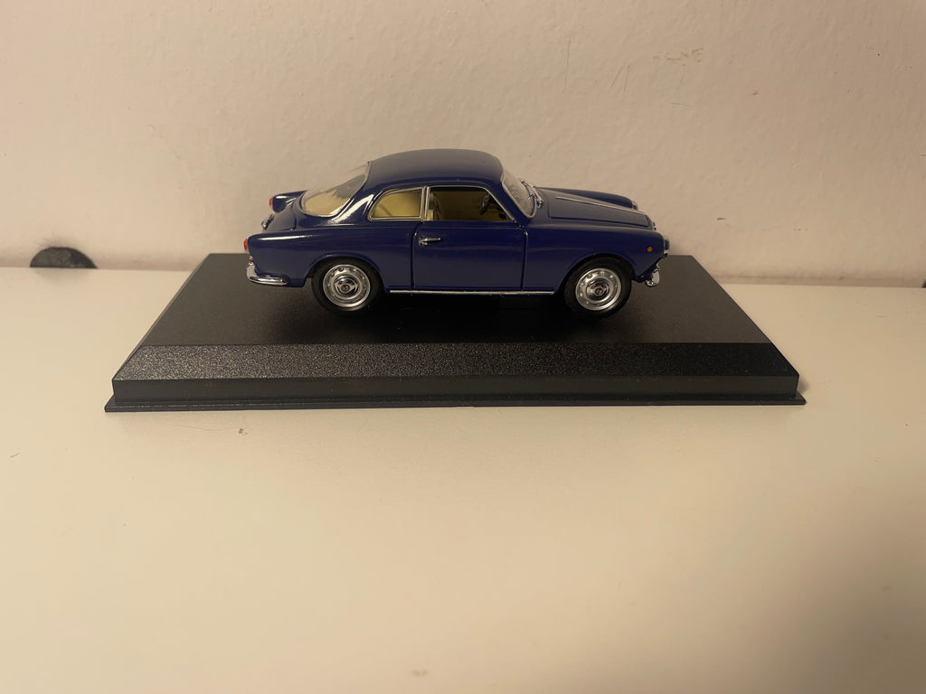 Alfa Roméo Giulietta Sprint Coupé sengers 1960 - DétailCars Referenz 364