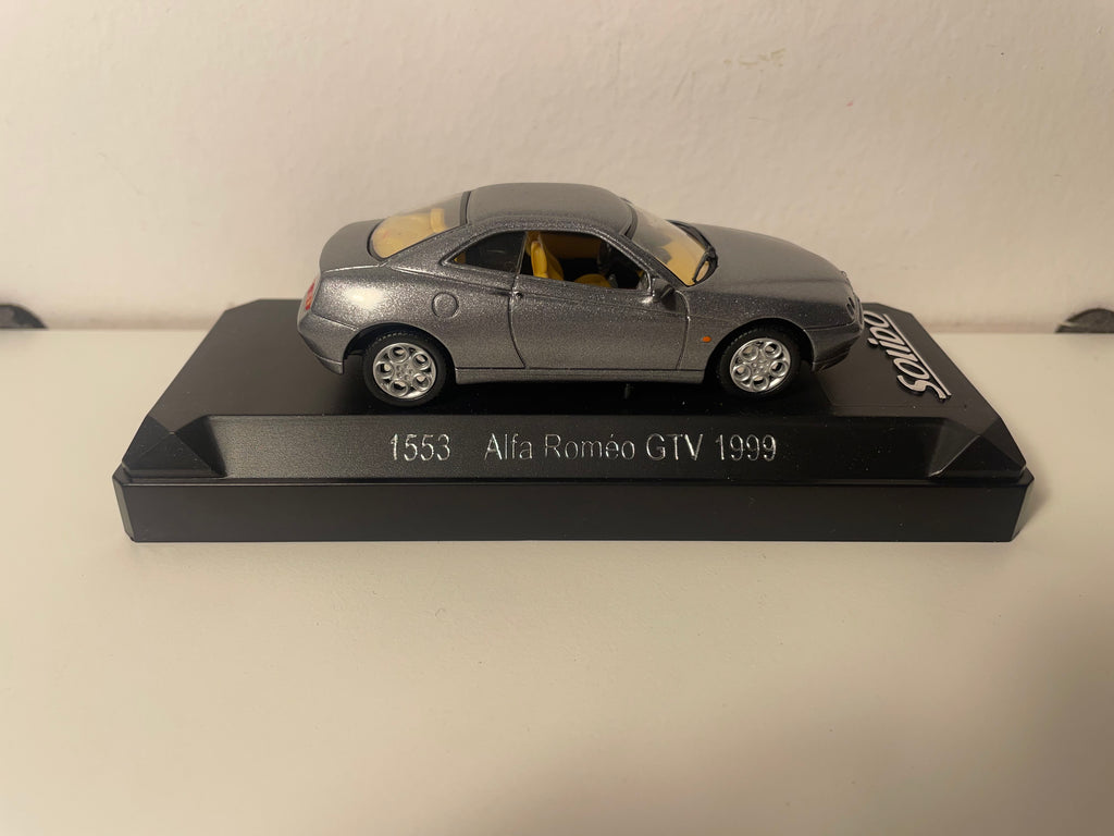 Alfa Romeo GTV cinza de 1999 - Solido referência 1553