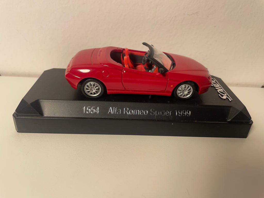 Alfa Roméo Spider roude vun 1999 - Solido Referenz 1554