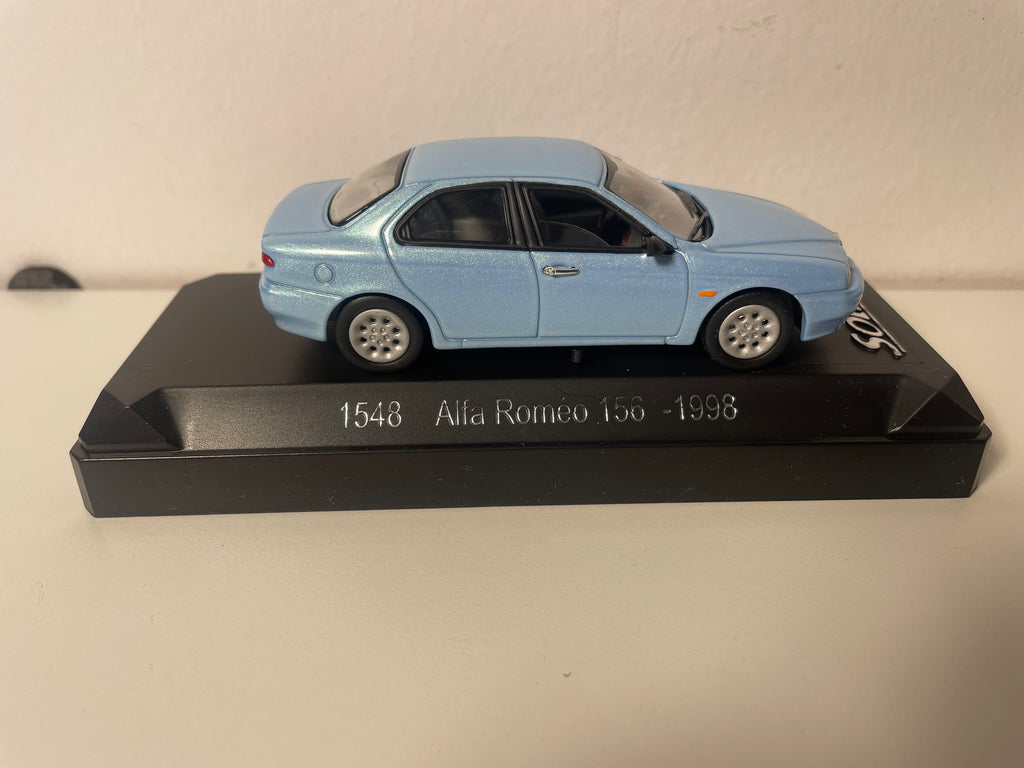 Hellblaue Alfa Romeo 156 von 1998 - Solido Referenz 1548