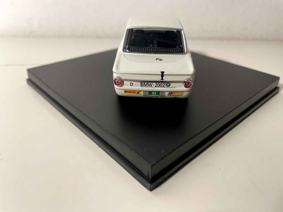 BMW 2002 blanche, numéro 62 - European Touring Car de 1969 - TROFEU référence 1709