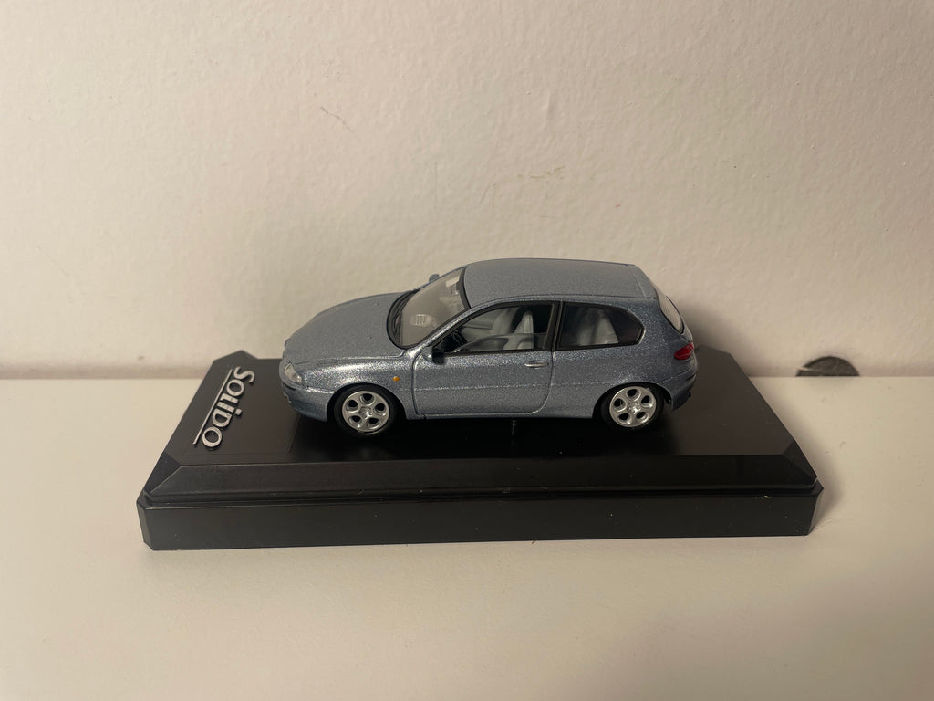 2000 Blauwe Alfa Romeo 147 - Solido Referentie 1566