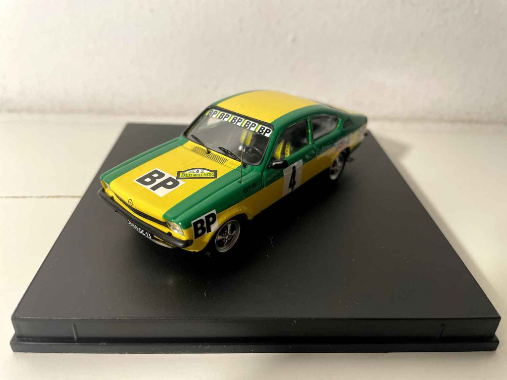 Opel Kadett GTE żółty i zielony numer 4 - 1. Mille Pistes z 1976 - TROFEU ref 2102
