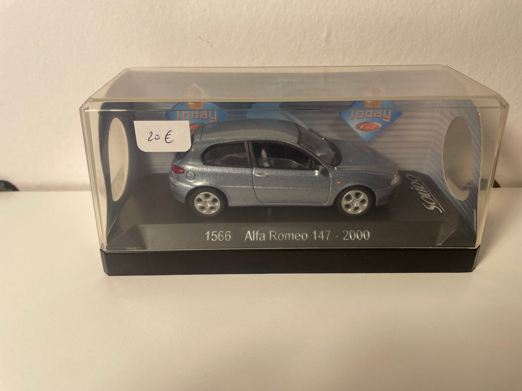 2000 Blauwe Alfa Romeo 147 - Solido Referentie 1566