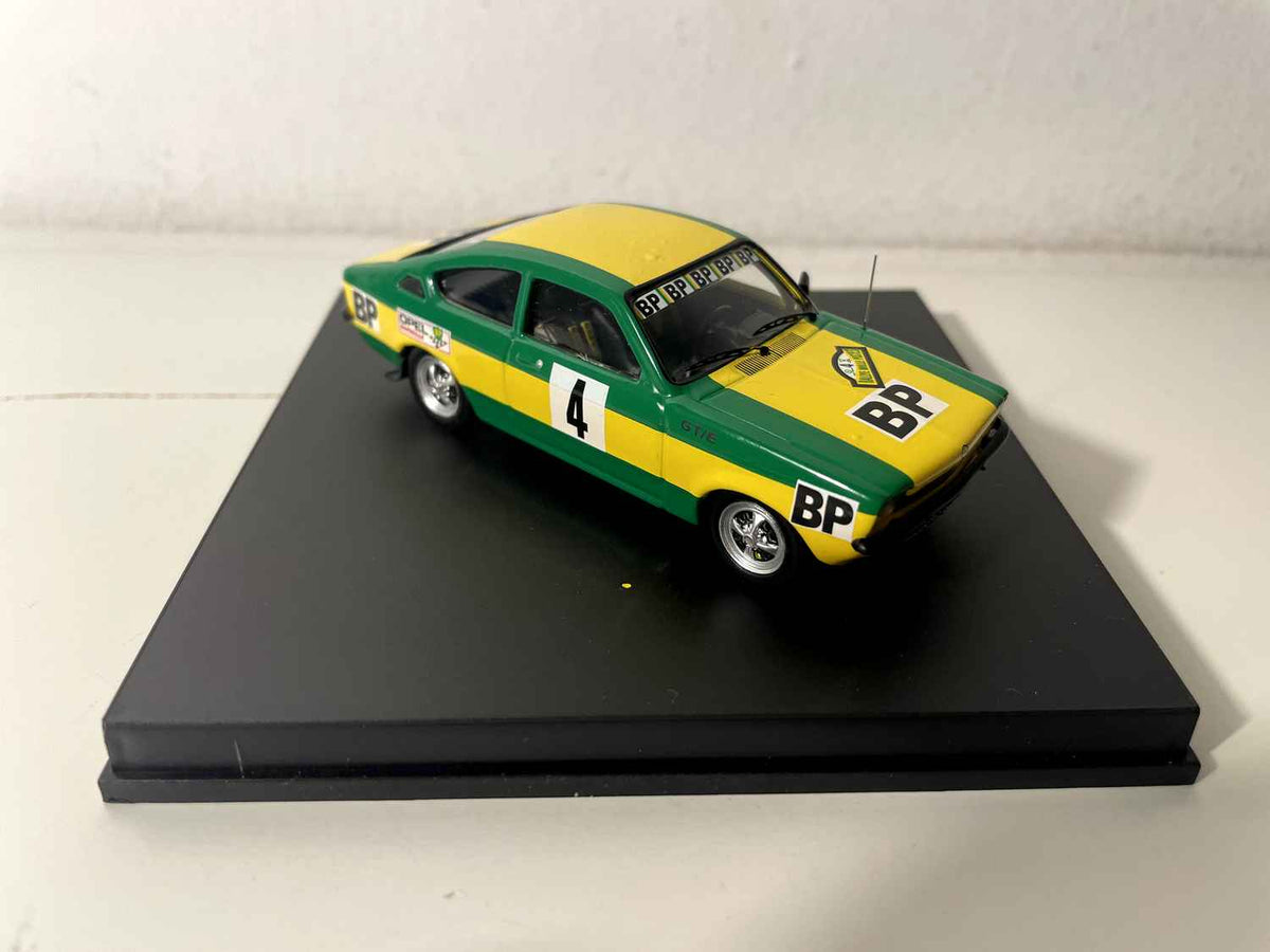 Opel Kadett GTE żółty i zielony numer 4 - 1. Mille Pistes z 1976 - TROFEU ref 2102