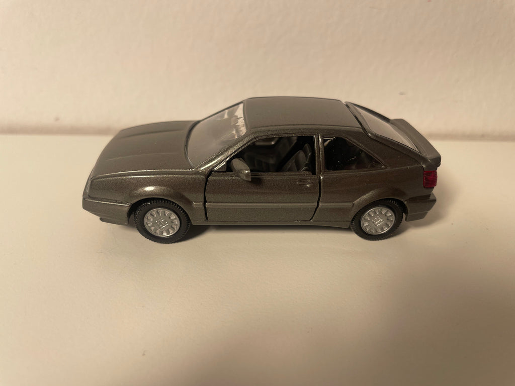 Volkswagen Corrado donkelgréis
