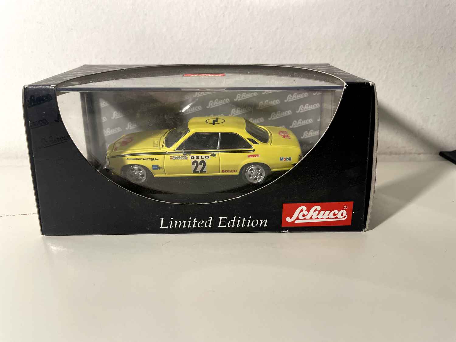Opel Commodore B GS/E gelb Nummer 22 - SCHUCO