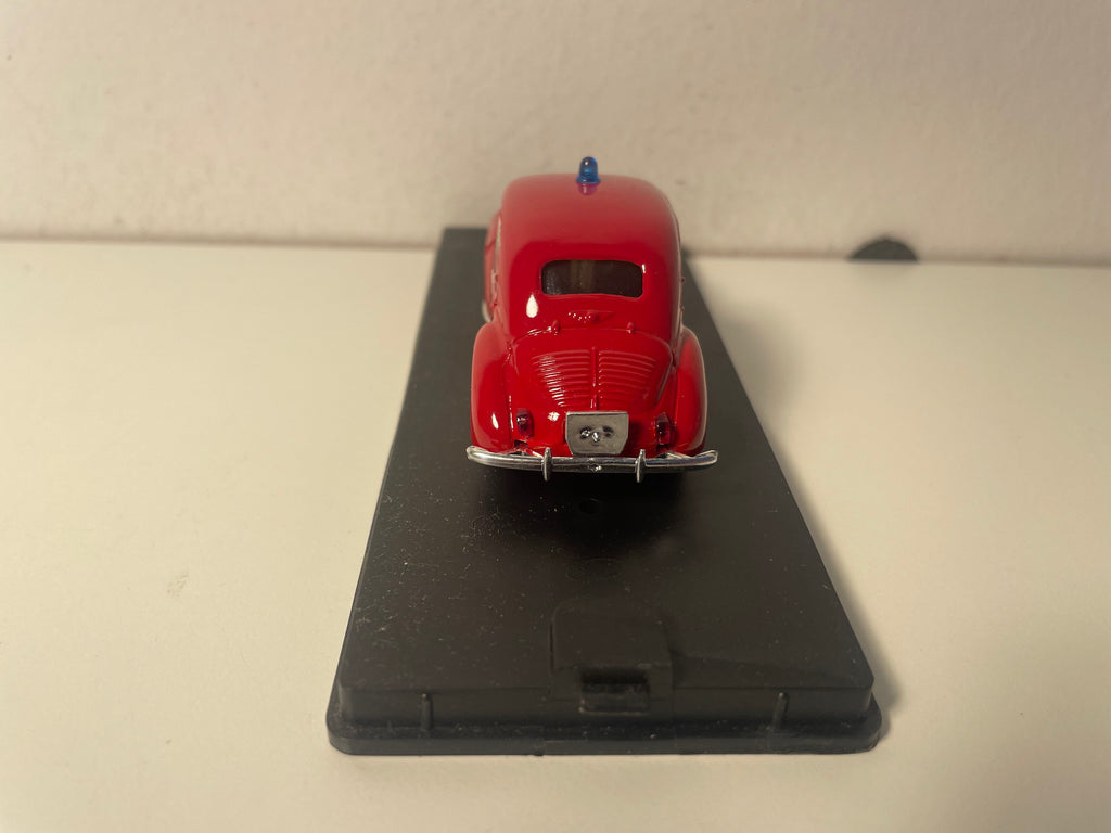 Renault 4 CV rot FEUERWEHR von Loiret - VEREM Referenz V 1976