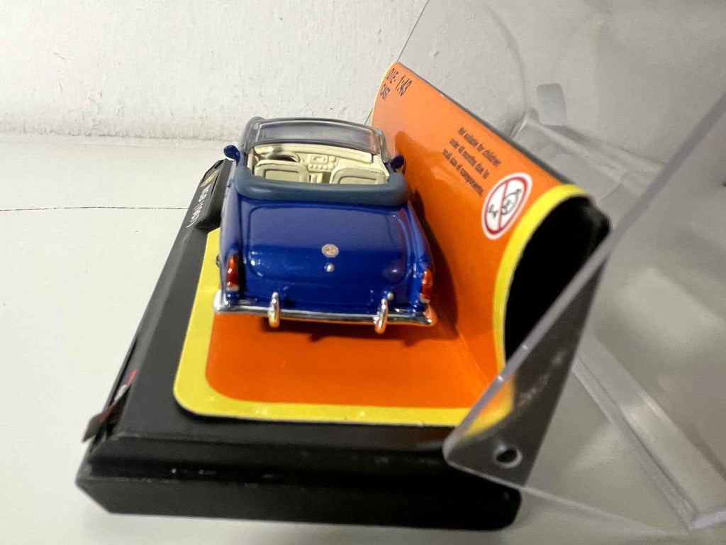 MGB conversível azul de 1967 - Coleção New-Ray referência 48779