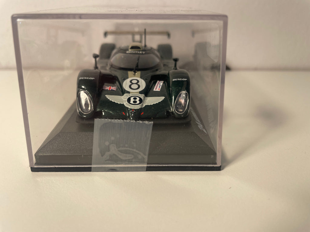 Bentley EXP8 verte numéro 8 - 24 heures du Mans de 2001
