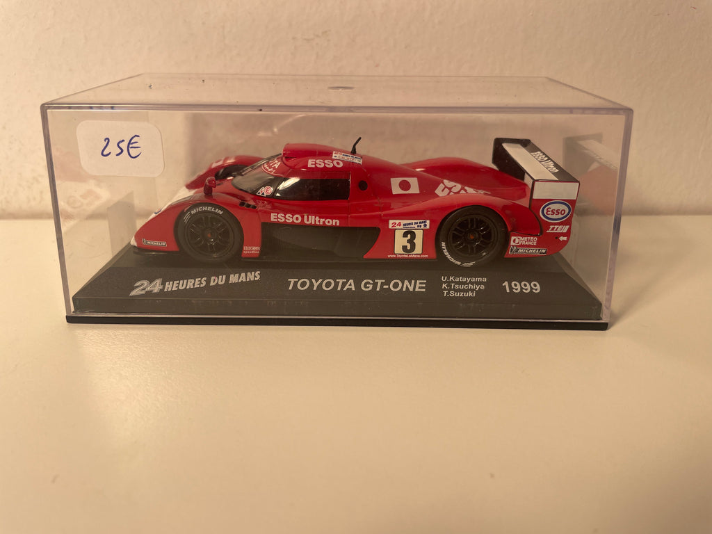 Toyota GT-ONE vermelho número 3 (24 Horas de Le Mans de 1999)