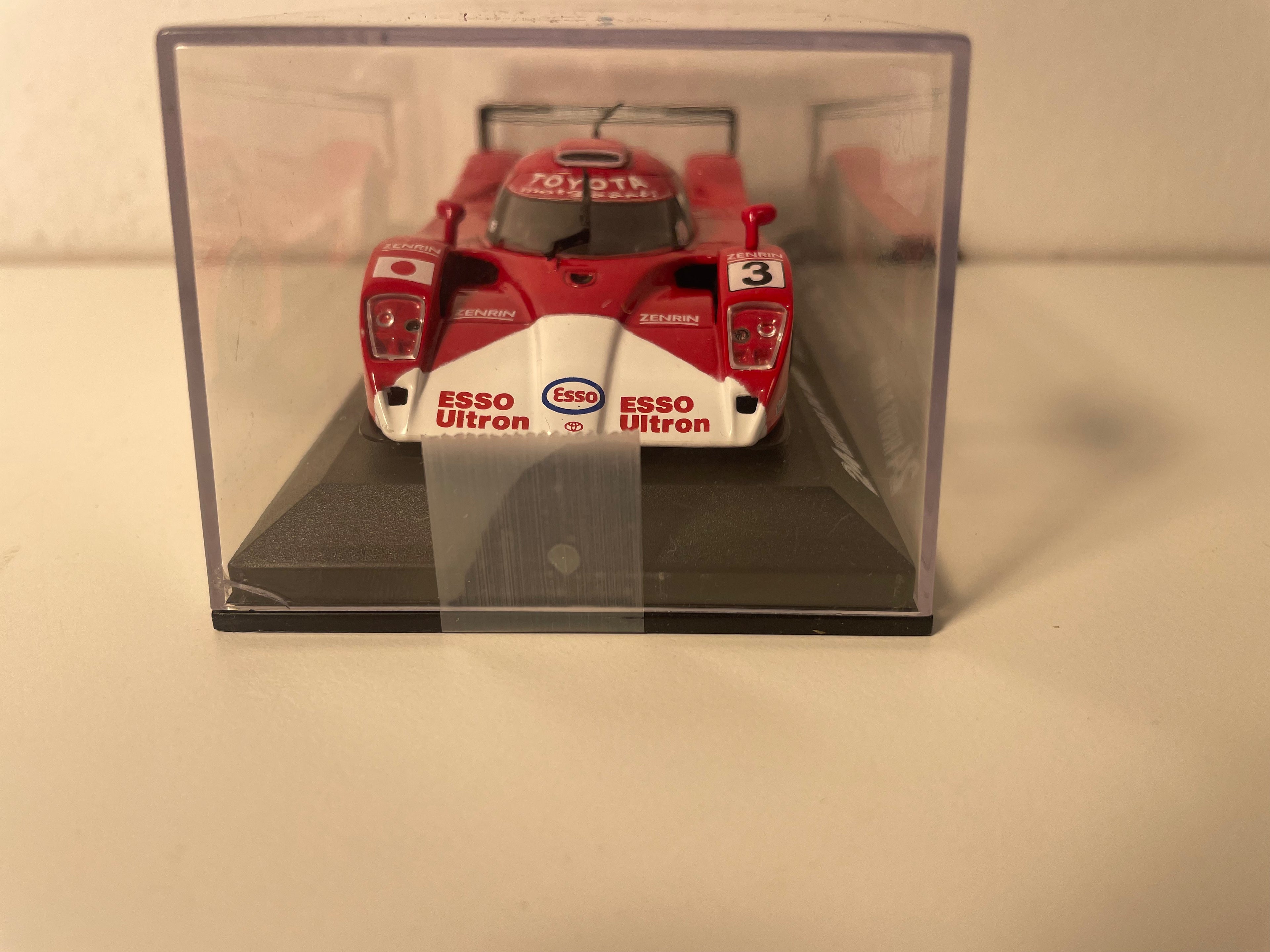 Toyota GT-ONE vermelho número 3 (24 Horas de Le Mans de 1999)