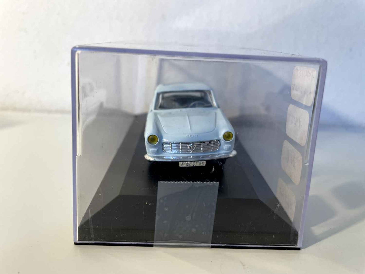 1964 Hellblaue Peugeot 404 Coupé - ELIGOR