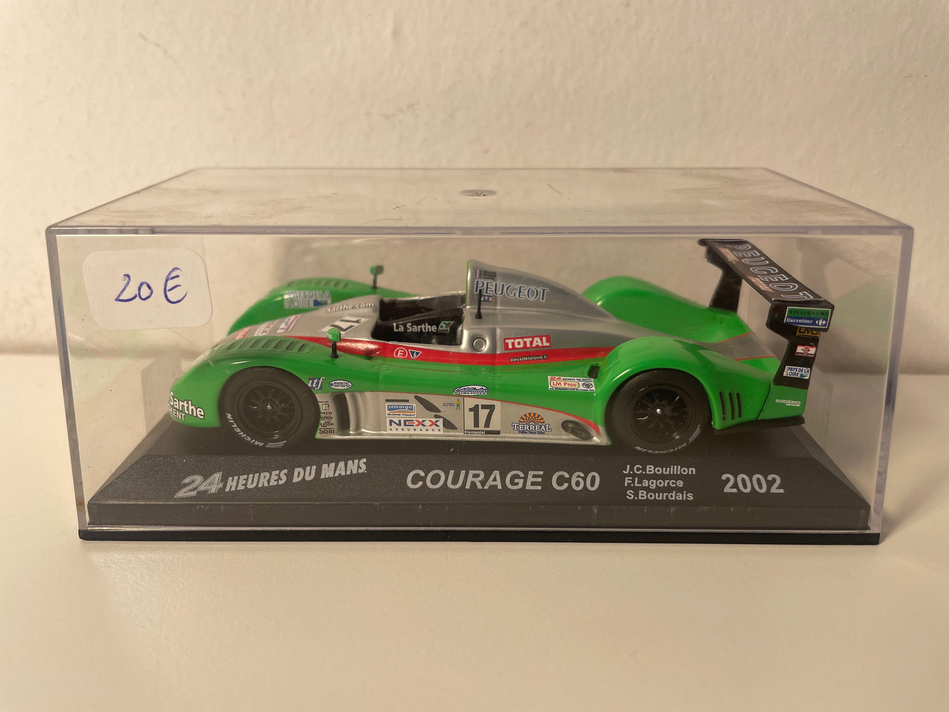 Zielono-szary Courage C60 numer 17 (24-godzinny wyścig Le Mans 2002)