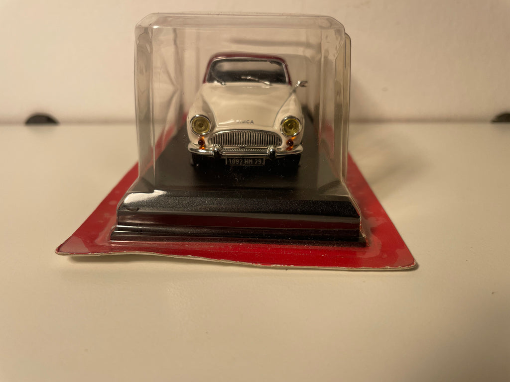 Simca P60 Monaco off-white with burgundy roof from 1962 (auto-Plus)