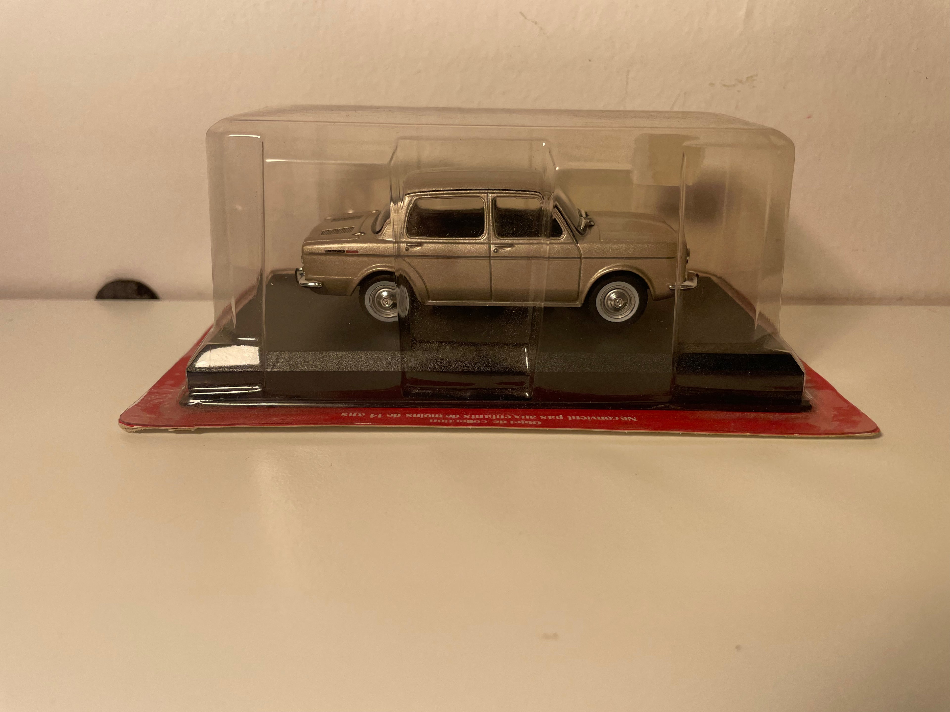 SIMCA 1000 GL hellbraun vun 1965 (Auto Plus)