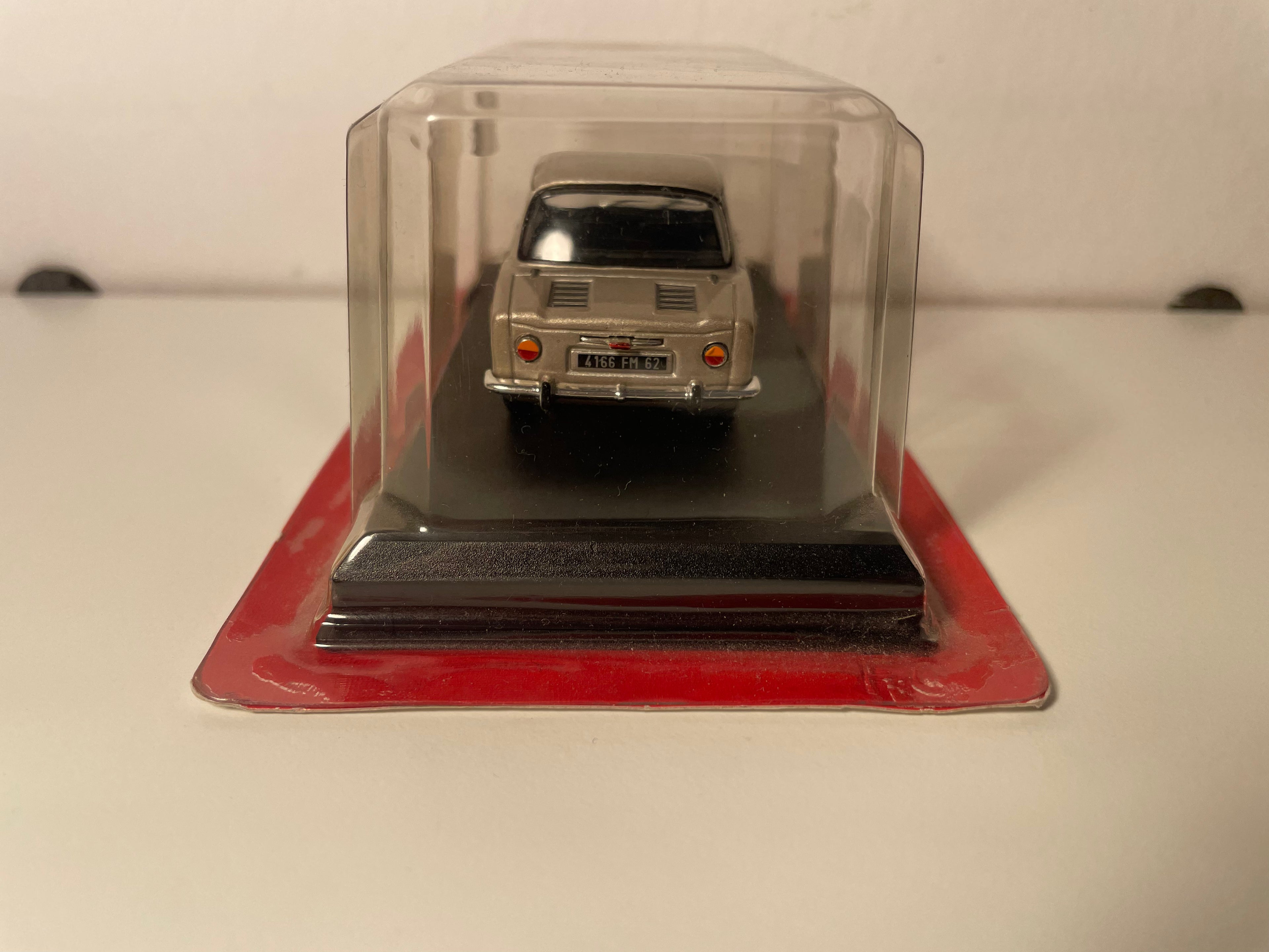 SIMCA 1000 GL hellbraun vun 1965 (Auto Plus)