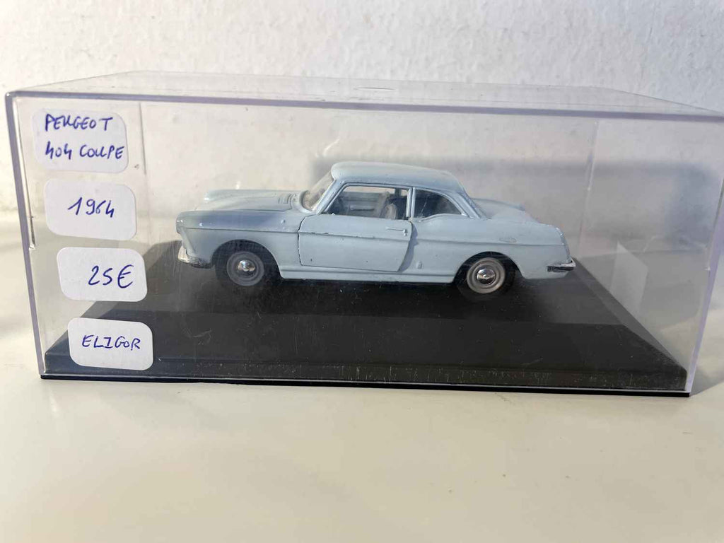 1964 Hellblaue Peugeot 404 Coupé - ELIGOR