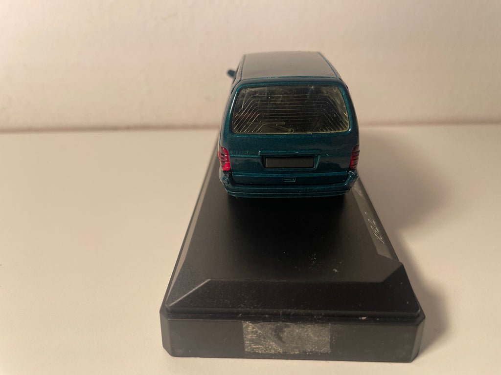 Renault Espace vert (Solido référence 1522)