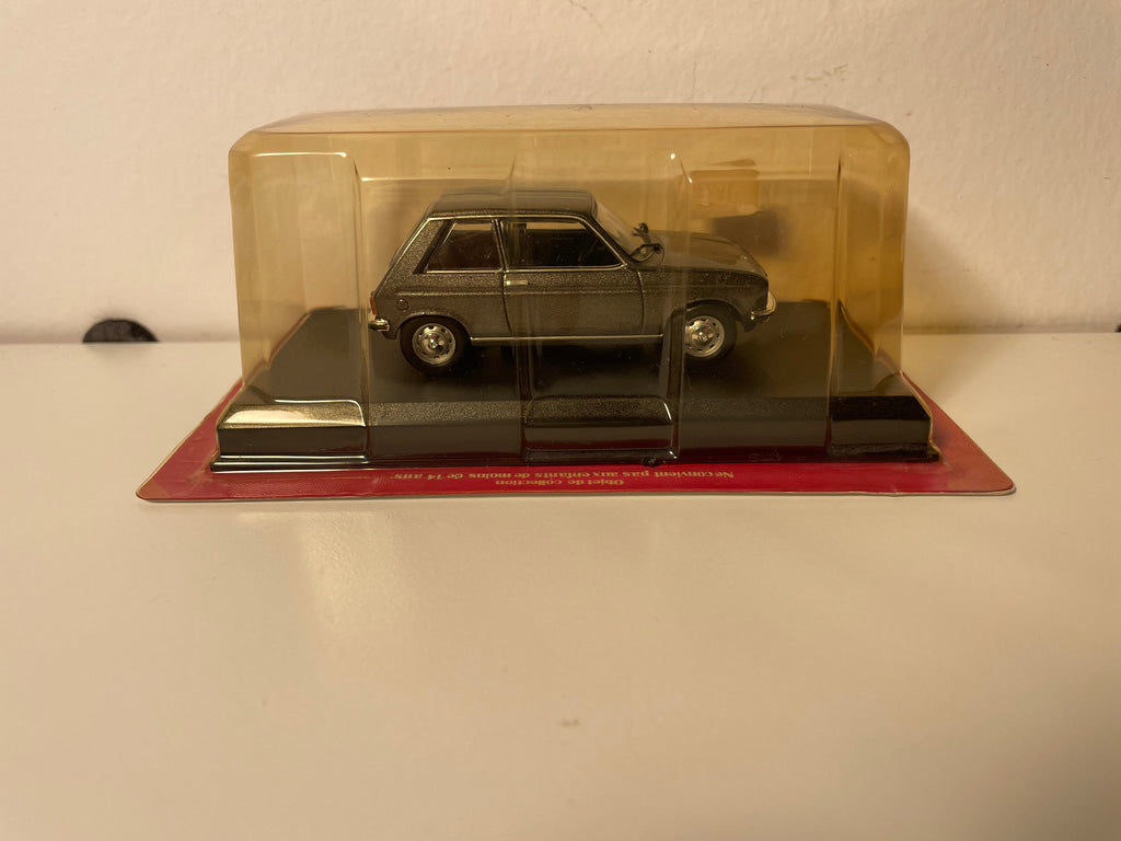 Peugeot 104 ZS grise foncée de 1976 - Auto Plus
