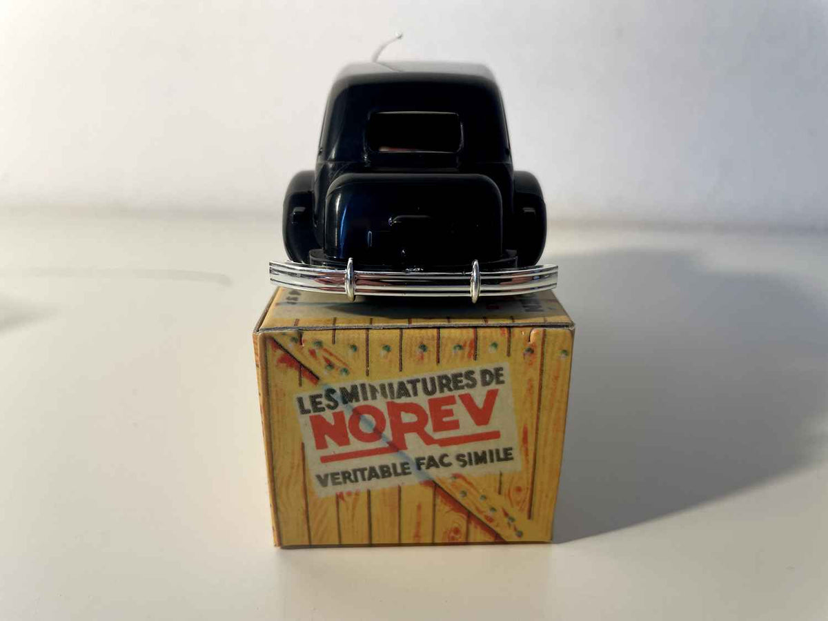 Citroën 15-six Familiale noire - NOREV (voiture en plastique)